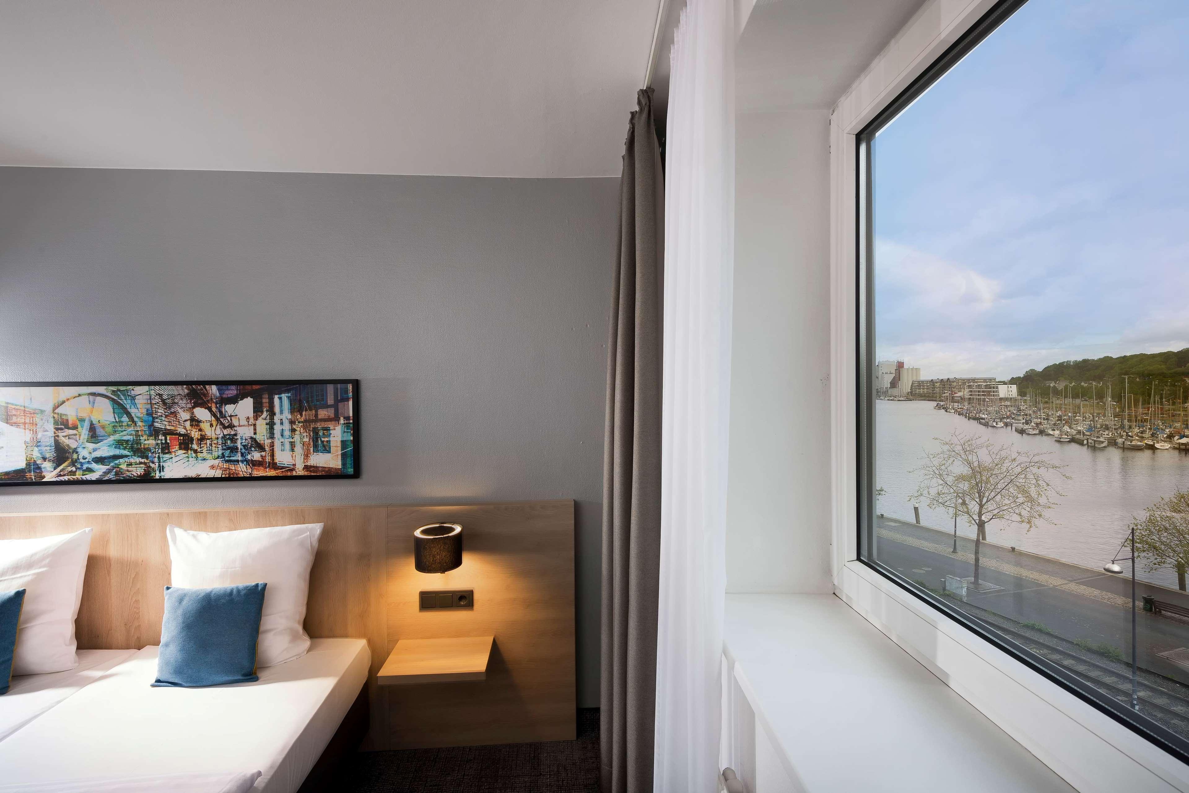 Ramada By Wyndham Flensburg City Екстериор снимка