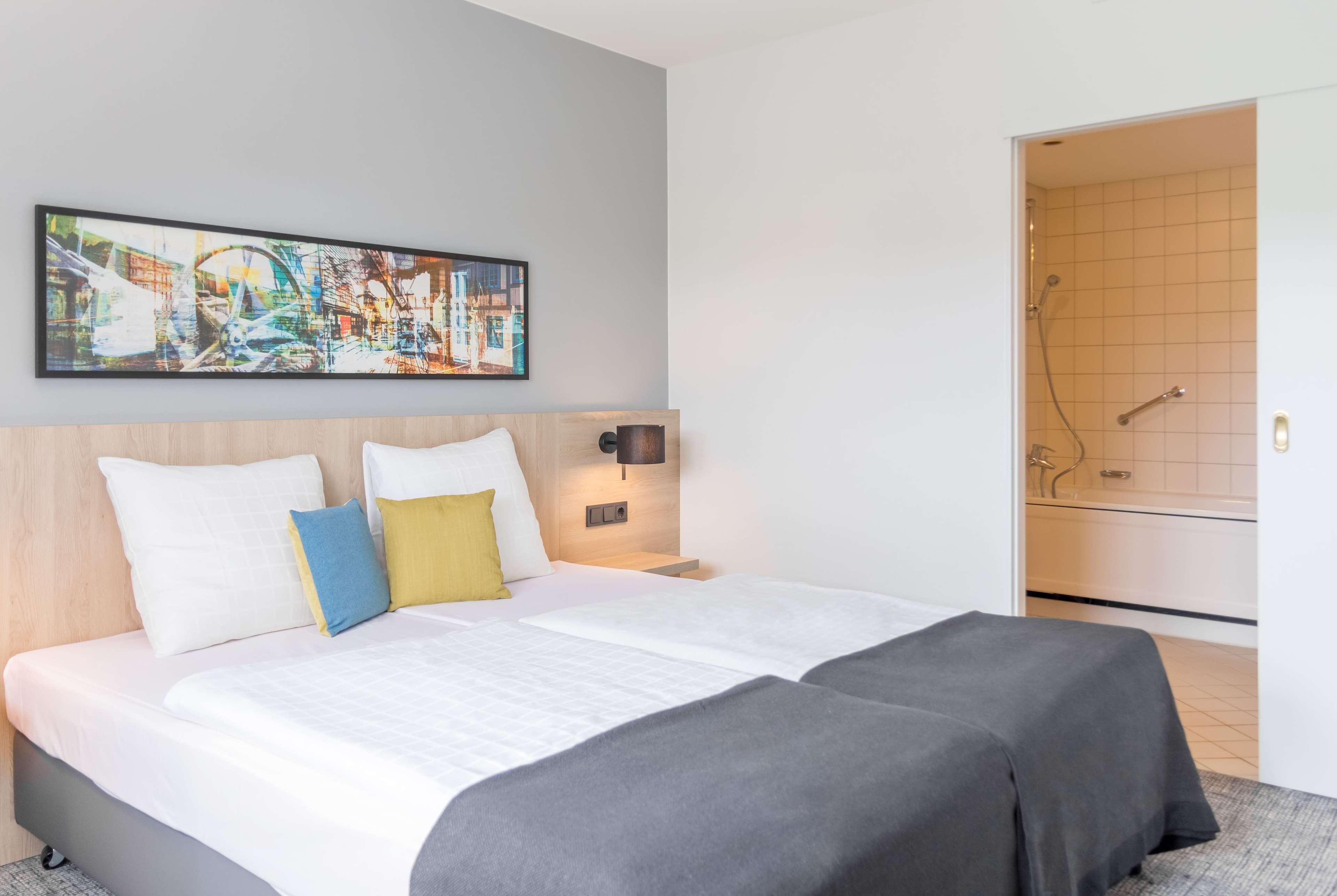Ramada By Wyndham Flensburg City Екстериор снимка