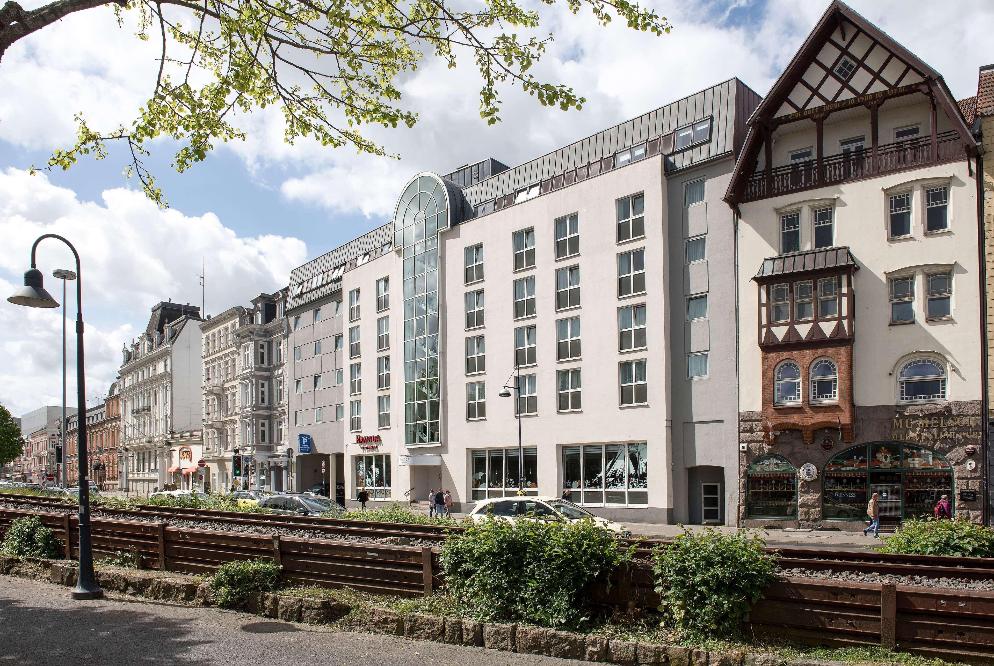 Ramada By Wyndham Flensburg City Екстериор снимка