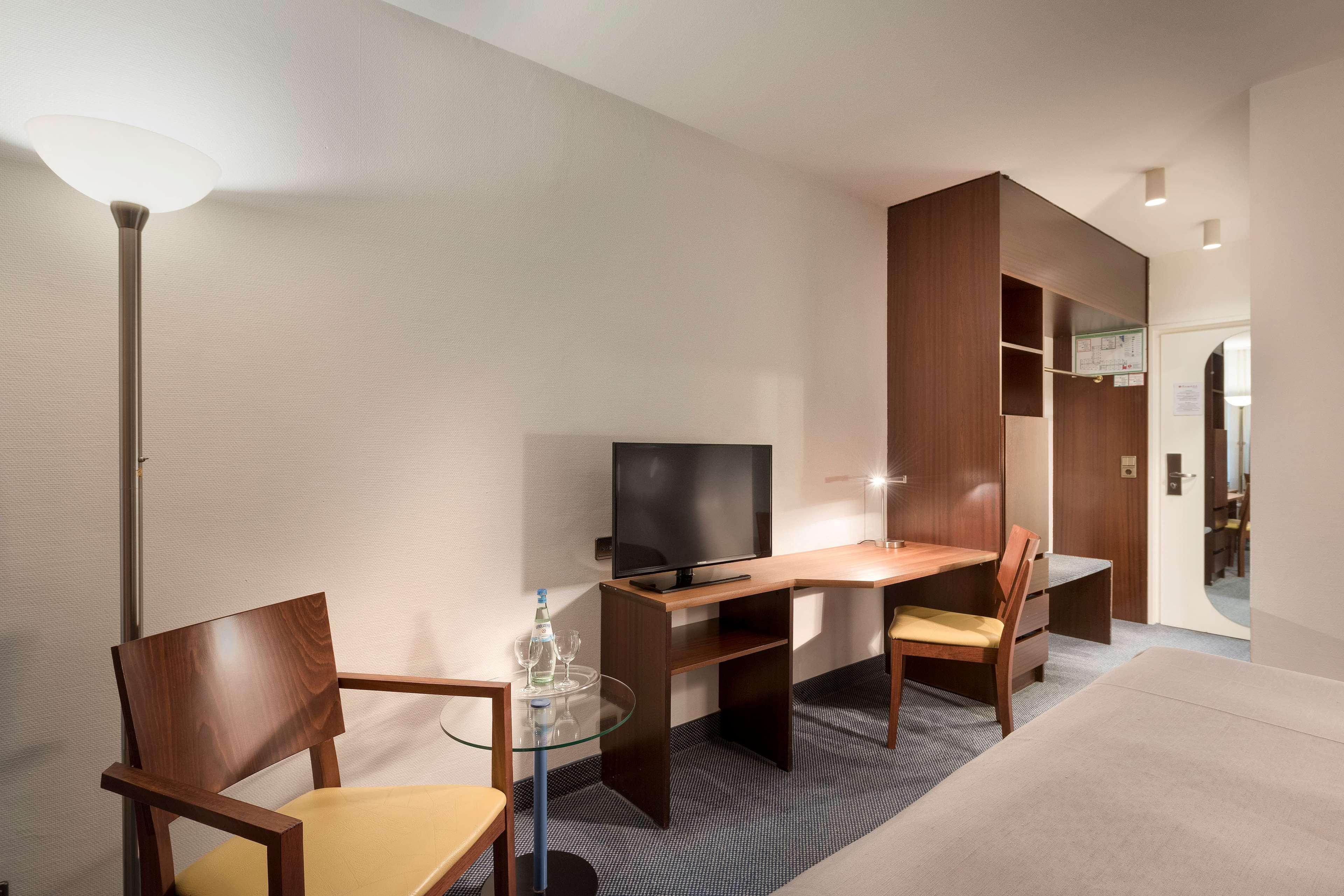 Ramada By Wyndham Flensburg City Екстериор снимка