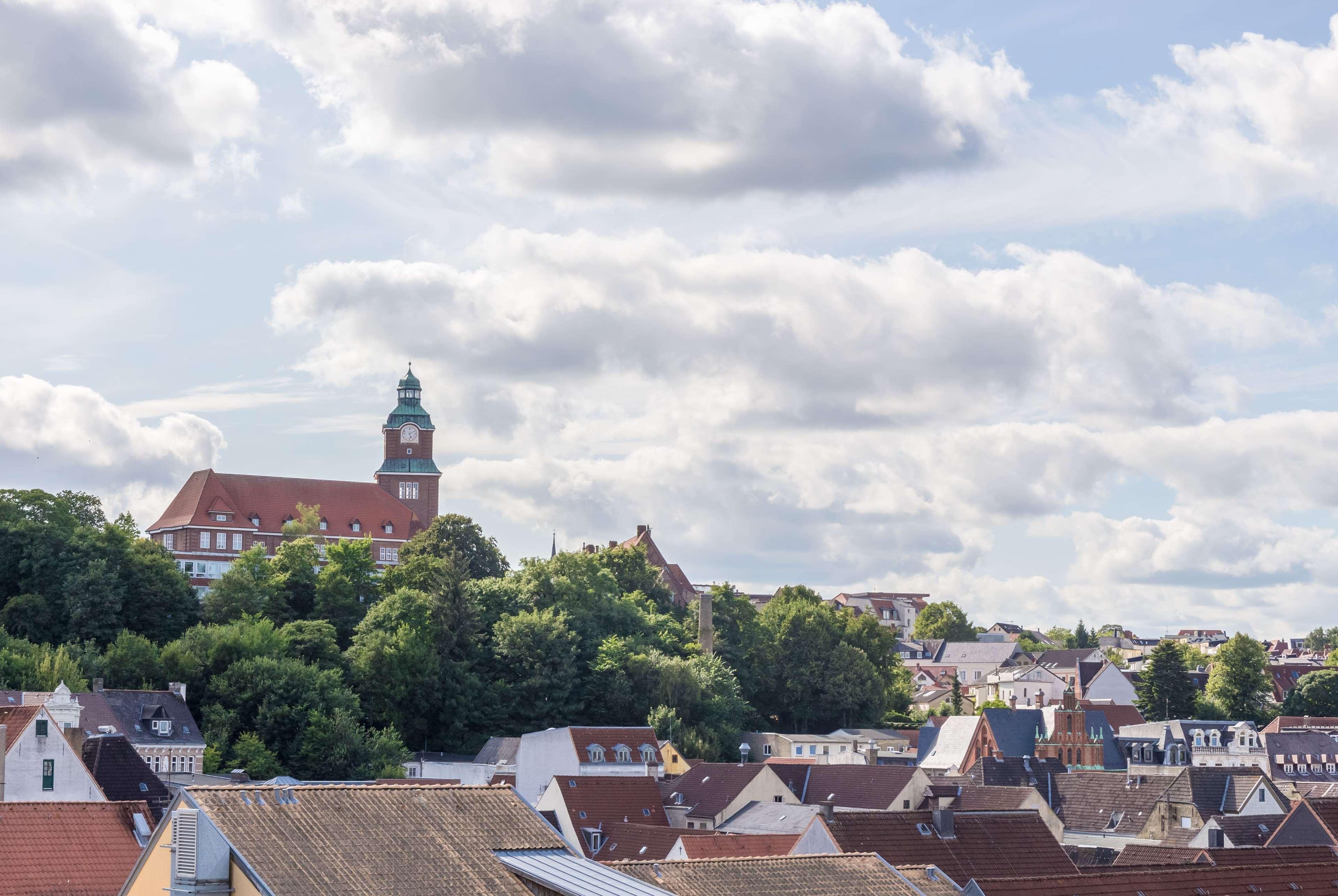 Ramada By Wyndham Flensburg City Екстериор снимка