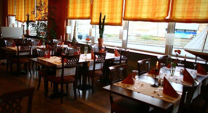 Ramada By Wyndham Flensburg City Ресторант снимка