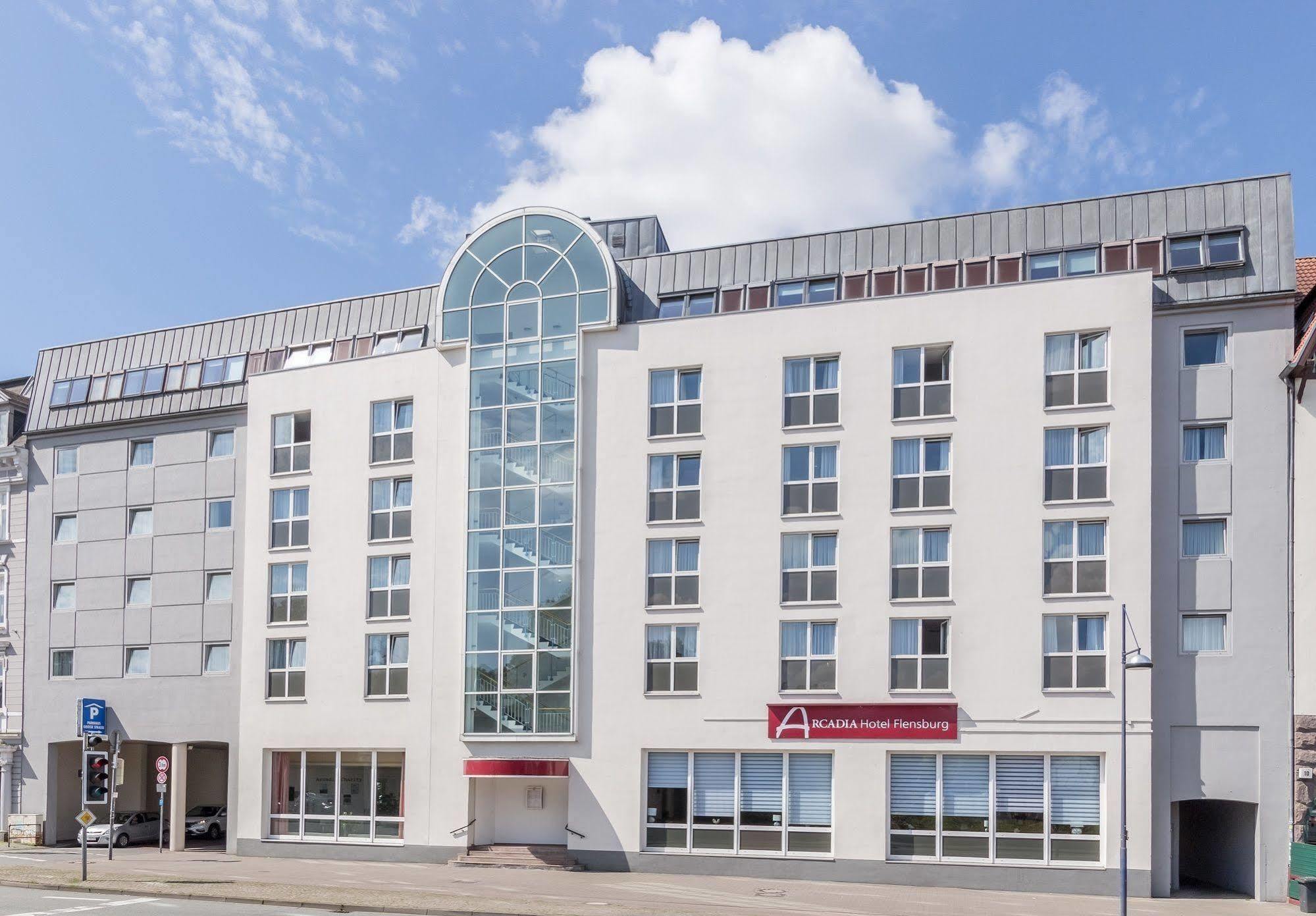 Ramada By Wyndham Flensburg City Екстериор снимка