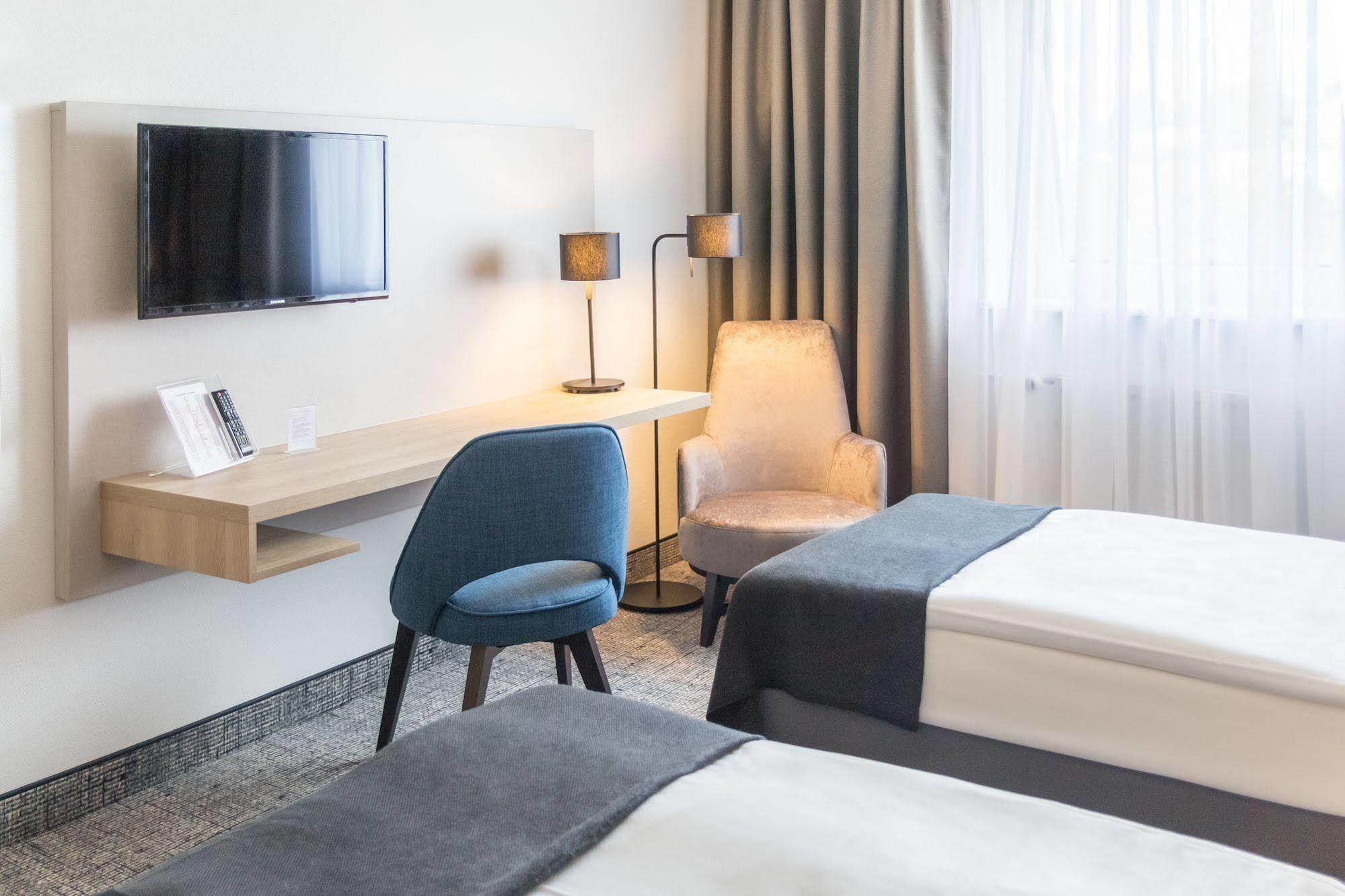 Ramada By Wyndham Flensburg City Екстериор снимка