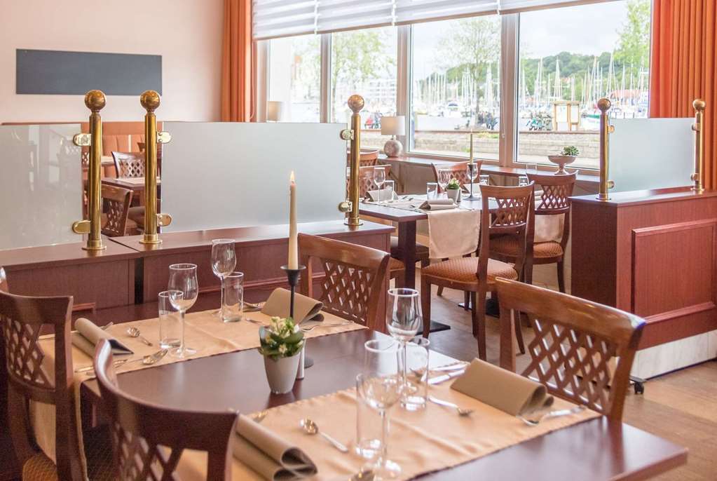 Ramada By Wyndham Flensburg City Ресторант снимка